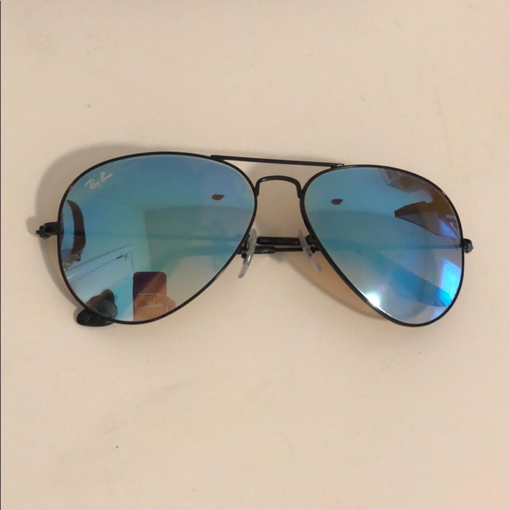 RAY BANS! Black frame, blue flash aviators!